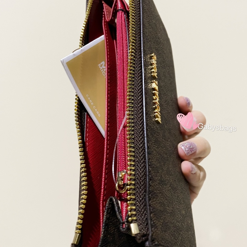 GabysBags👜💕-Michael Kors zip round Large Wallet - Picture 6 of 7